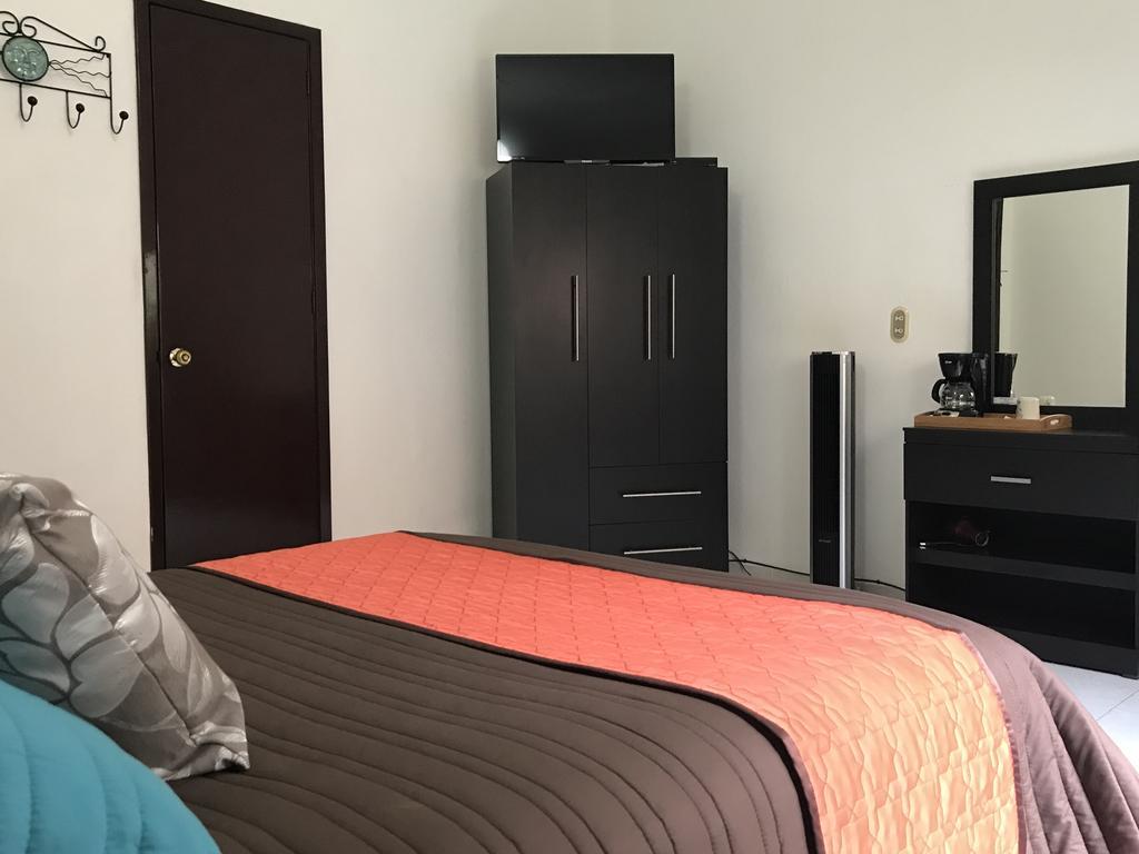 ホテル Casa Maria Elena Condesa (Adults Only) メキシコシティ エクステリア 写真